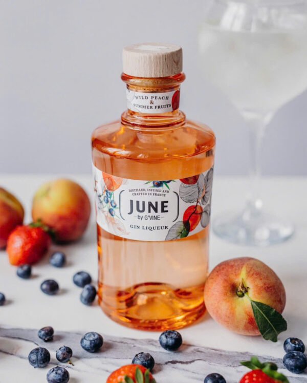 JUNE Wild Peach and Summer Fruits Flavoured Gin 700ML - Hình ảnh 2