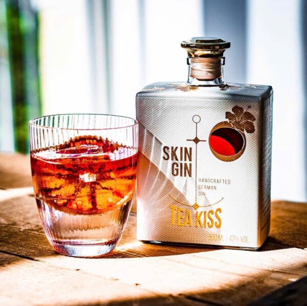 Skin Gin Tea Kiss 500 ML - Hình ảnh 2
